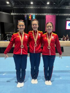 ⭐️ 2026 Australian Gymnastics Championships ❤️💛💙
Last up for WAG; our Future International team Sophie, Keira and Arlia, and Developing International Caden!
Congratulations to the Future International team for achieving Team All Around Bronze! ⭐️🥉
Congratulations to Sophie for receiving the bronze medal on floor! 🥉💪
Congratulations to Keira for placing 4th on beam, 6th on floor and 6th on vault, receiving the gold medal on bars and the all around bronze medal! An incredible achievement! 👏🤩
Special mention to Caden who had the opportunity to represent SA in the first Mixed Teams competition run by Gymnastics Australia, alongside Senior International athletes like Emma Morris and Chris Remkes! ❤️💛💙
#gymnastics #ausgymchamps #nationals