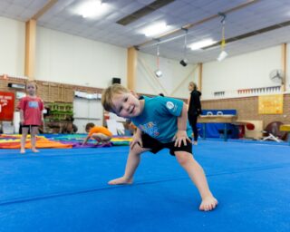 👋 Popping in to say Hello! Are you ready for term 4 KinderGym to start next week? This terms theme is all about Planes, Trains and Cars! 🤩🚗

✈️ We know how chaotic this term can get, so we have good news! Koorana’s punch pass system means you can come when it works for you;

Grab a pass that suits your family:
- 1 session = $24
- 5 sessions = $95
- 10 sessions = $180 (share between siblings)
- 20 sessions = $320 (share between siblings)

⏰ We’ll have sessions running every weekday morning during term 4, starting October 12th through to December 11th, with two one hour time slots to choose from: 9:45am and 10:45am. 

All passes are valid for 6 months so whatever you don’t use this term carries over to the next. Never tried KinderGym? Your first session is free, so come along and join the fun! 🤸🏻‍♀️🥳

#kindergym #gymnastics #play #flexible #punchpass